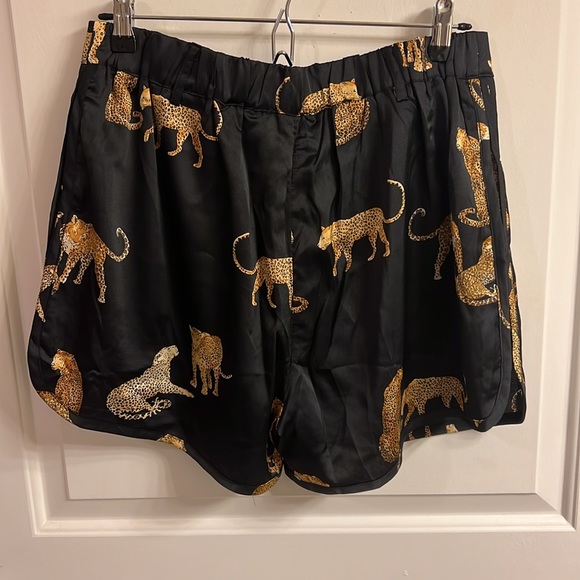 Entro Cheetah Satin Shorts - Black - L - Picture 6 of 9